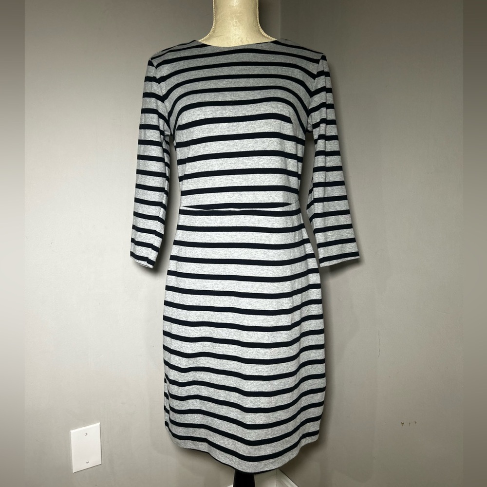 Old Navy Striped 3/4 Sleeve Dress in Black and Gray